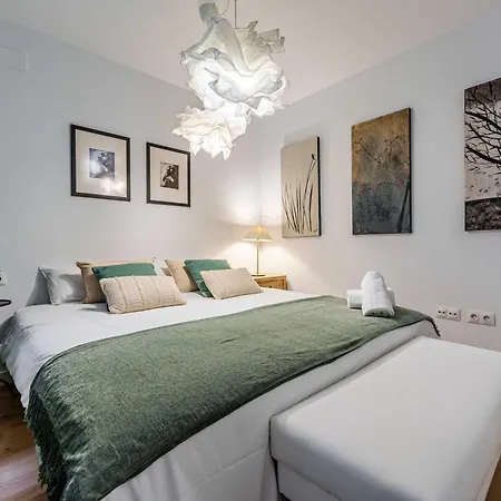 Sunset - Soho Art District Apartment *